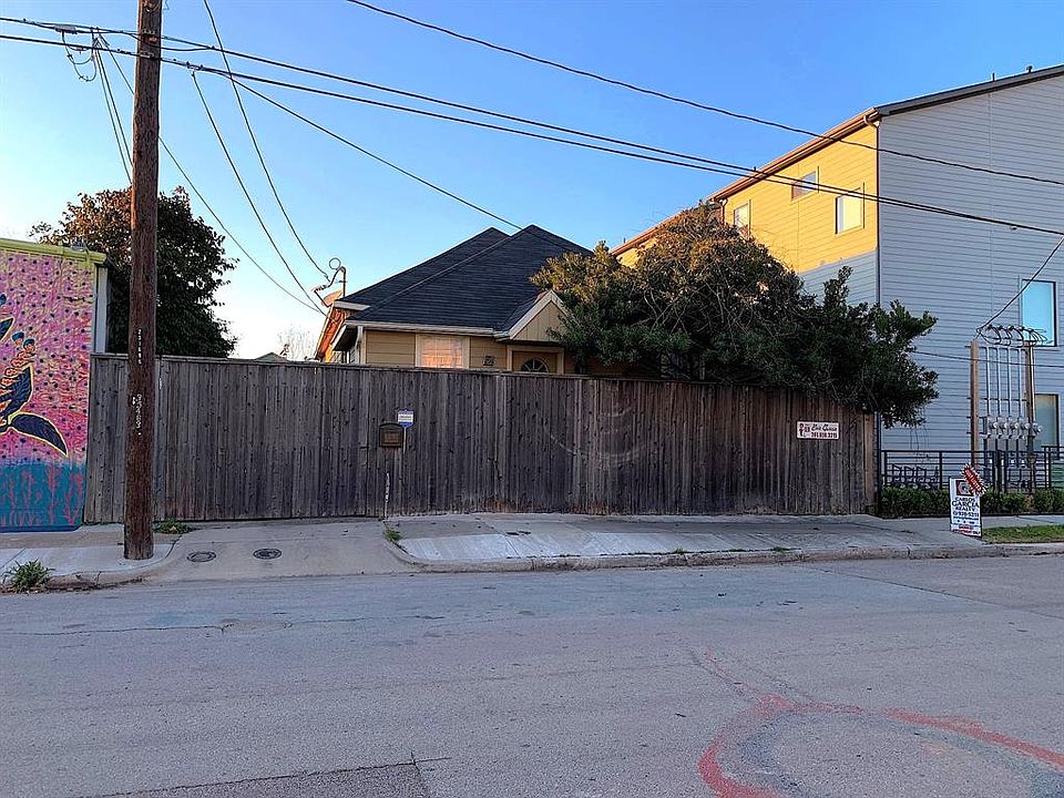 1st image of 115 N Ennis St