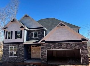 2813 S Point Dr #14, Belmont, NC 28012