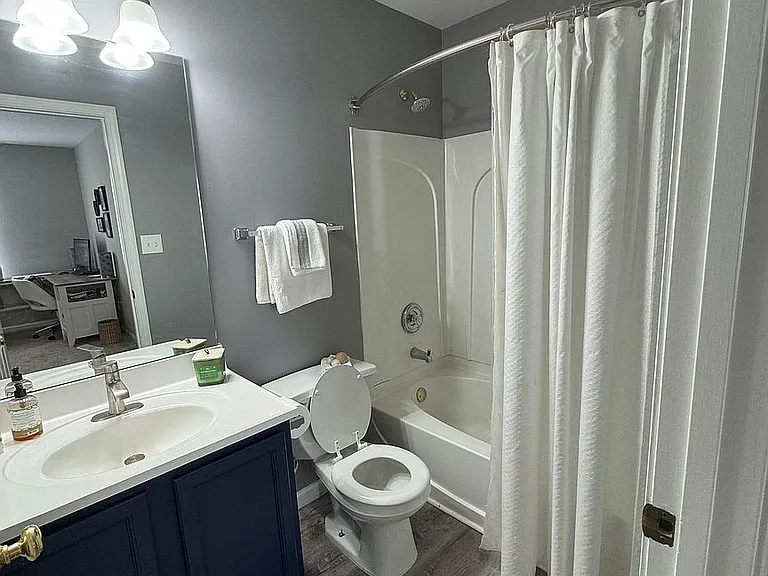401 Heritage Commons Cir — Photo 19