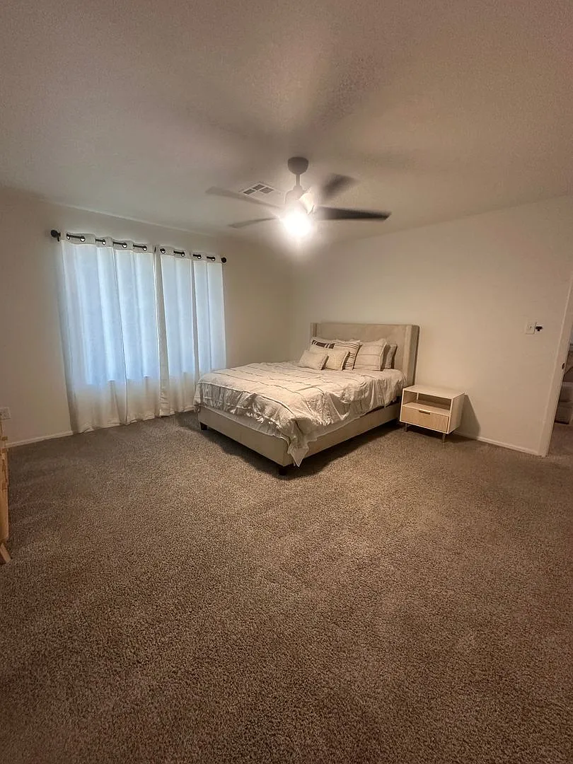 Fully furnished 3 bed 2 bath — Photo 4