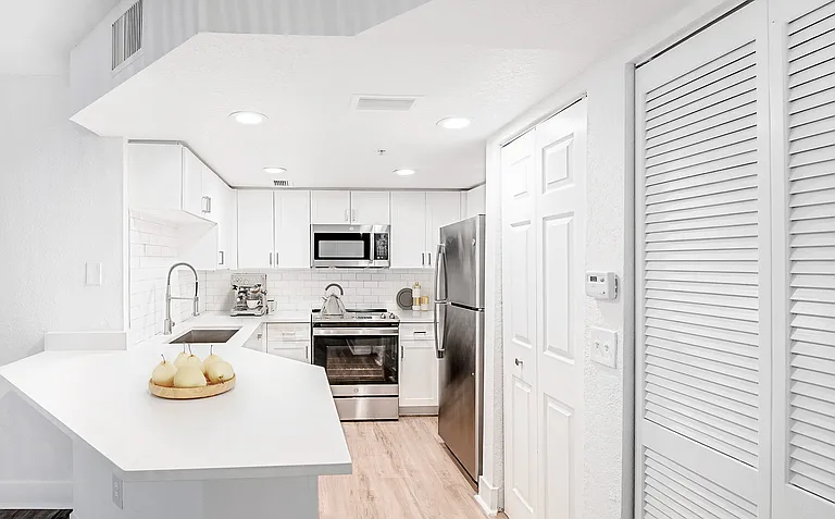 Palm Trace Landings Apartments — Photo 34