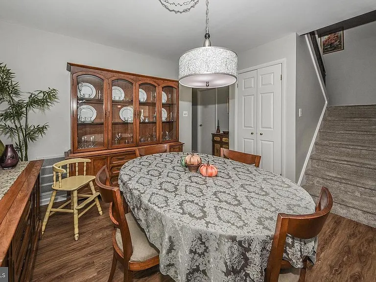 220 Payne Ct — Photo 6