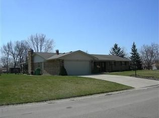 3657 Knollwood Dr, Dayton, OH 45432