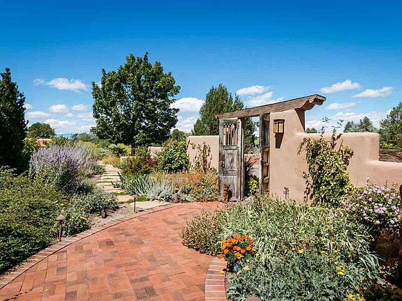 3rd image of 750 Camino Pinones