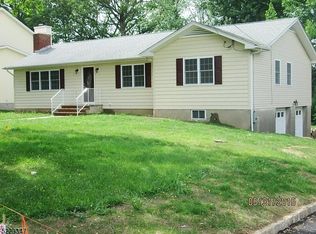 32 Legion Pl, Whippany, NJ 07981