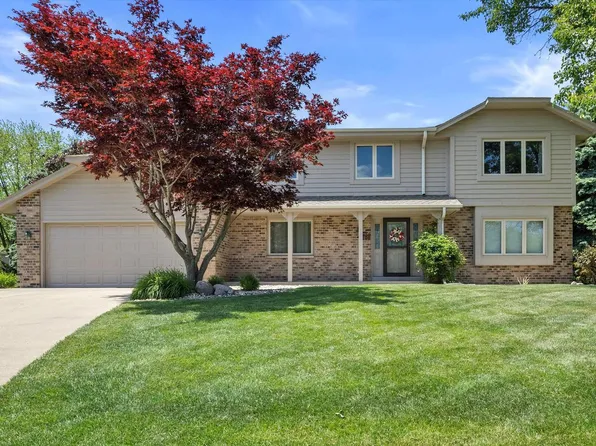 8206 41st AVENUE, Kenosha, WI 53142