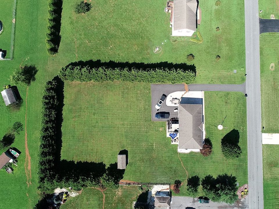 2nd image of 85 Cool Breeze Dr