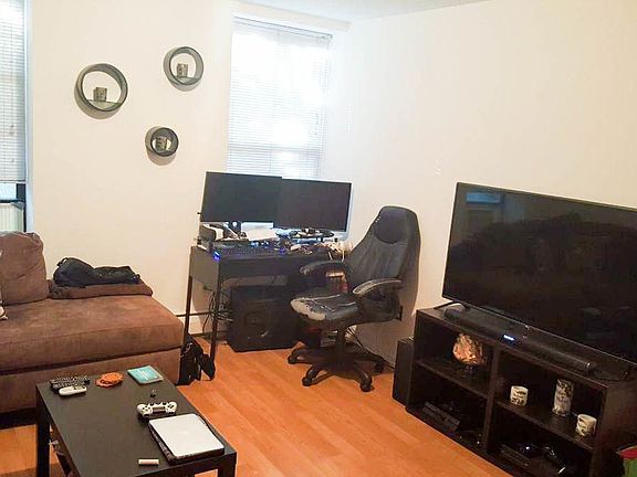 2nd image of 515 2nd Ave APT 2B