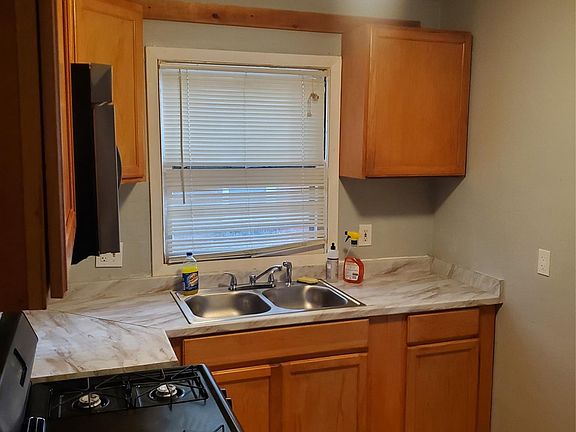 5th image of 19362 Sunderland Rd