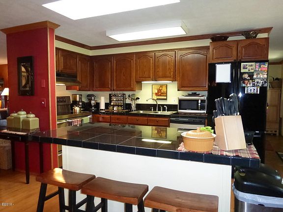 4th image of 1911 SE Alder Lane Dr
