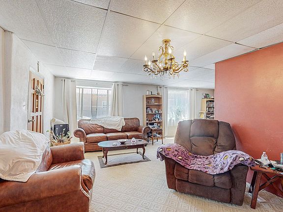 5th image of 1001 Don Juan St