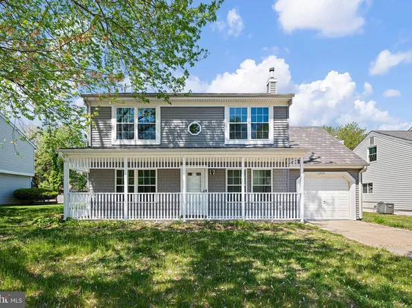 1207 S Farmview Dr, Dover, DE 19904