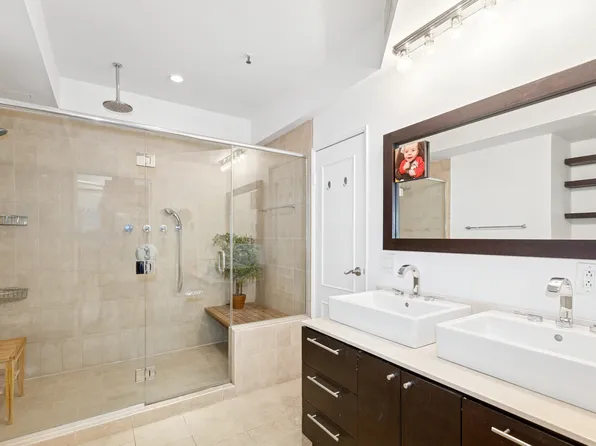 1200 Broadway image 7 of 10