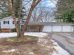 6089 Meadowwood Ln, Grand Blanc, MI 48439