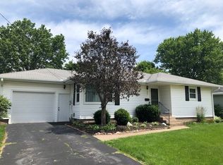 607 E Walnut St, Geneseo, IL 61254