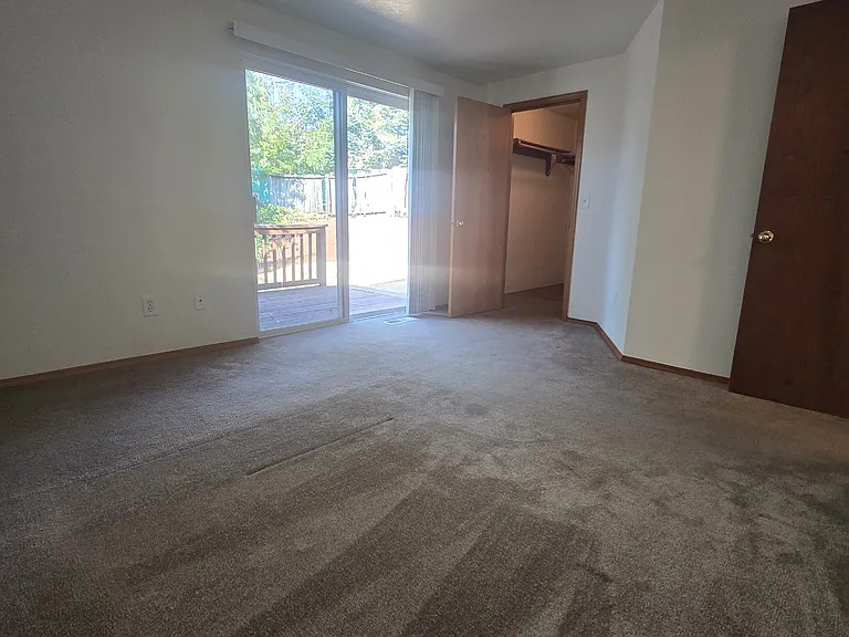 1859 Skyline Ct S #1859 — Photo 13