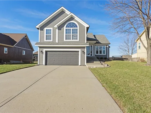 10904 N Manchester Ave, Kansas City, MO 64157