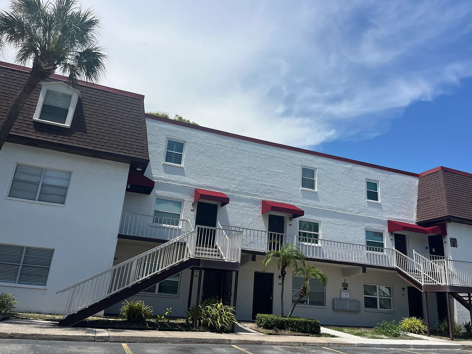 2 bed, 1.5 bath, 1520 sqft, $1,650 — Photo 2