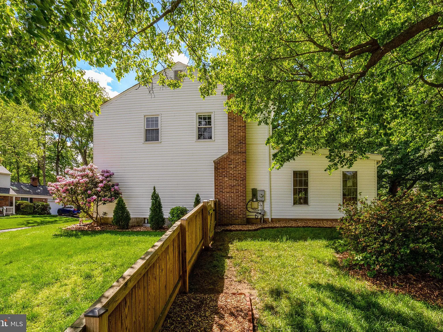 4 bed, 3.5 bath, 3475 sqft, $4,700 — Photo 4