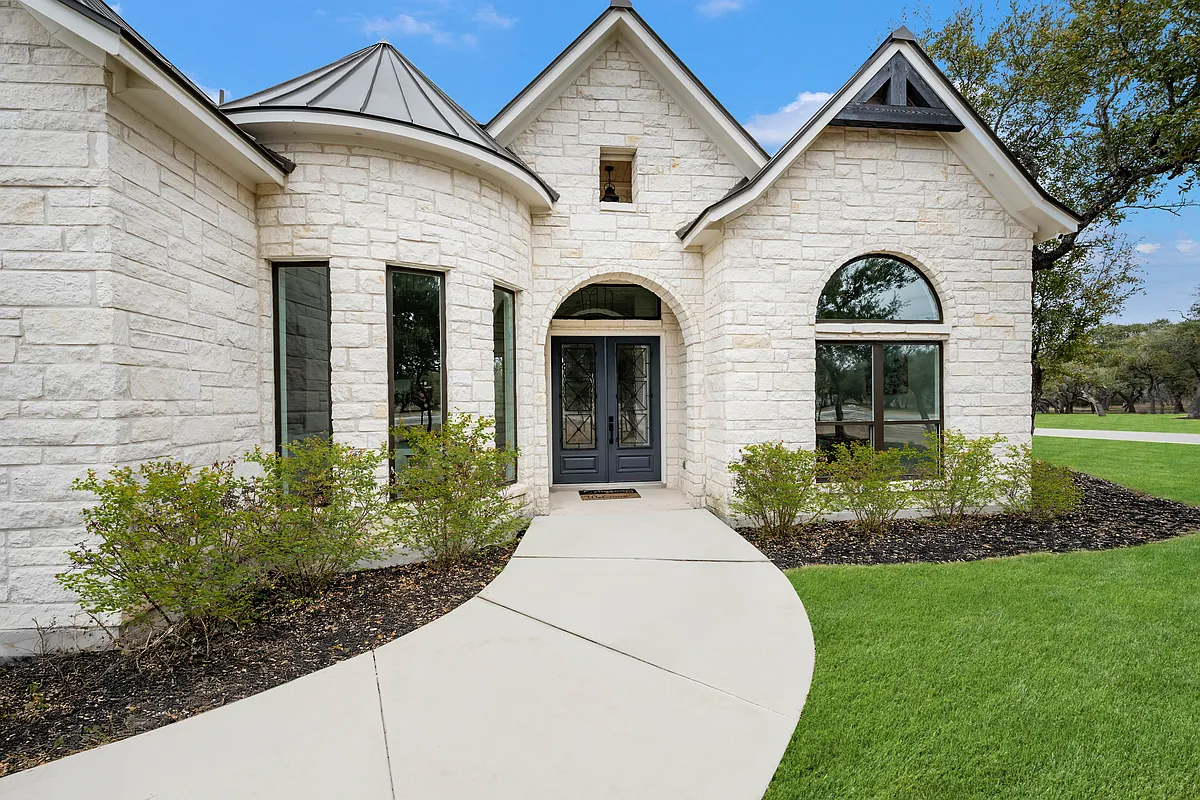 Building Photo - 846 Maximino Ridge Rd
