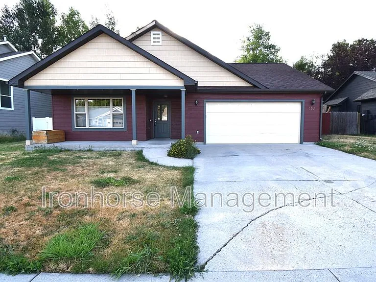502 Sanders Ave — Photo 1