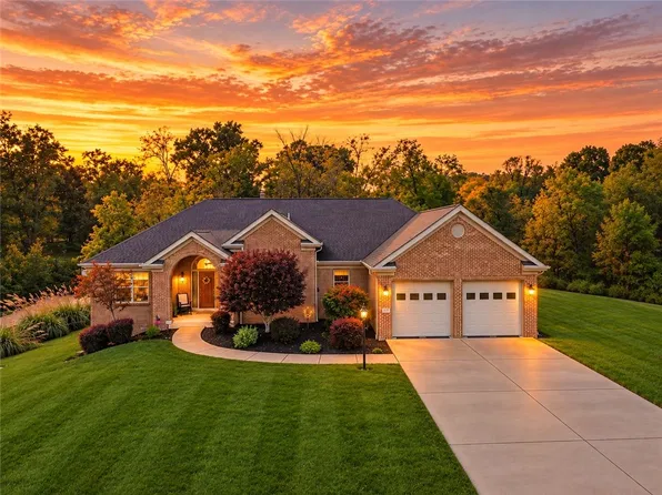 128 Dyers Stone Dr, Eighty Four, PA 15330