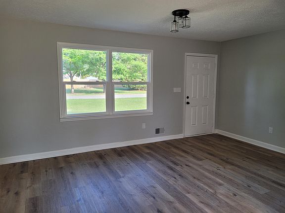 3rd image of 506 Boardman Rd