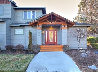 8490 Golden Pheasant Ct, Redmond, OR 97756