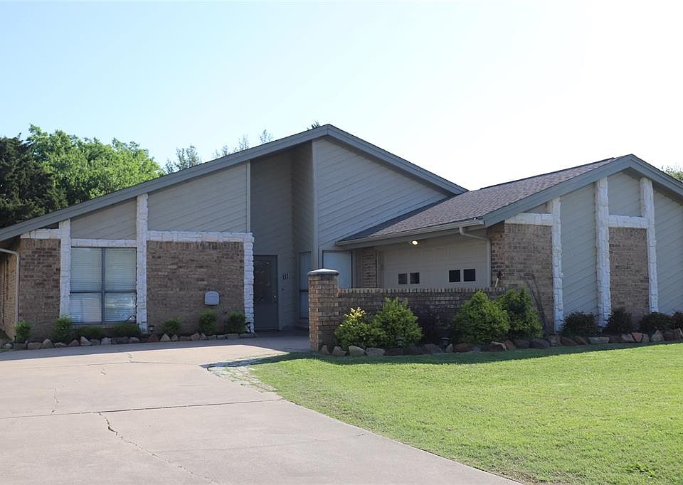 1st image of 111 Creek Courts Dr