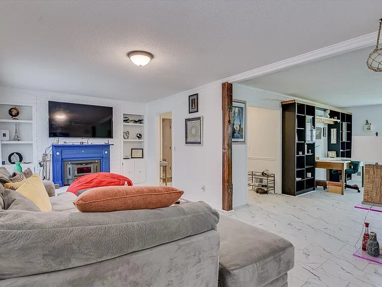 3648 Jamaica Dr — Photo 8
