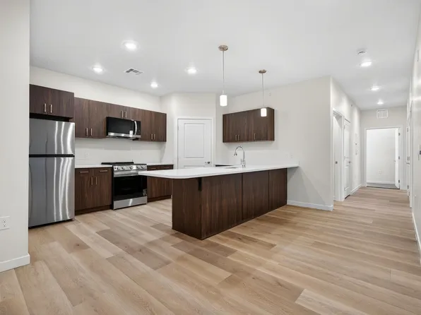 983 W State St, Hurricane, UT