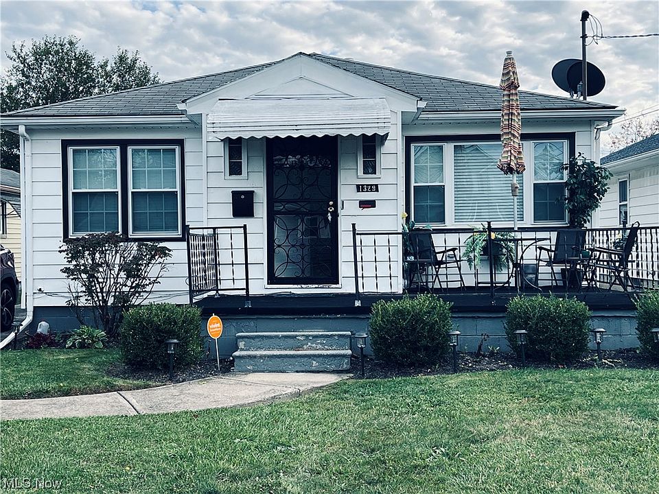 1st image of 1329 W 23rd St