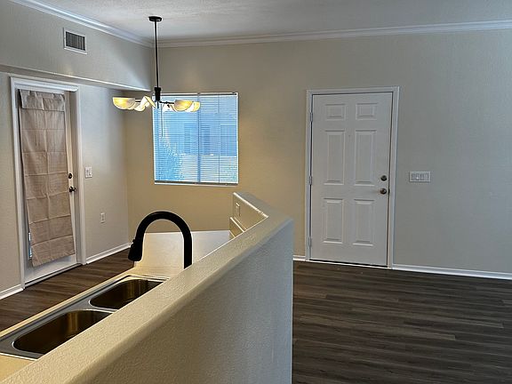 4th image of 10245 S Maryland Pkwy Unit 1205