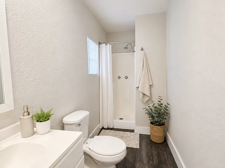 1403 Moore St #1 — Photo 3