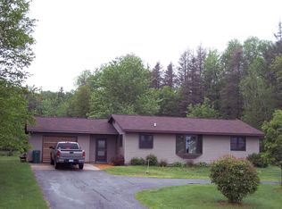 5638 S Riverside Dr, Sault Sainte Marie, MI 49783