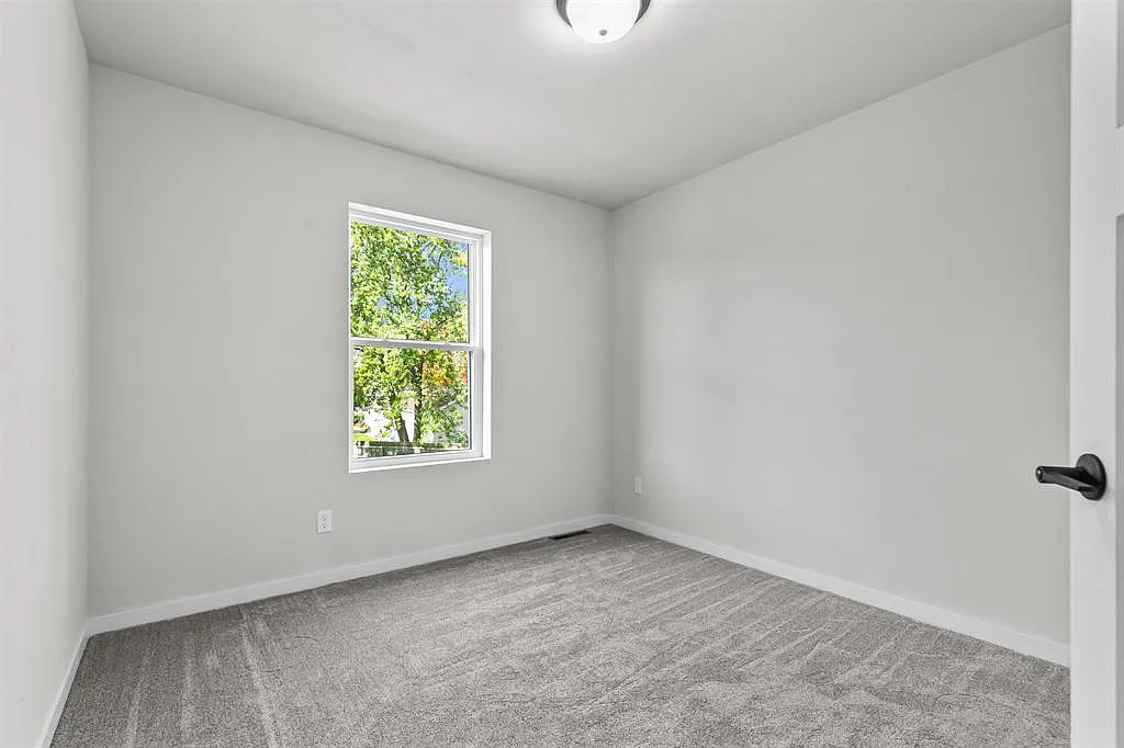 1459 Harrison Street — Photo 4