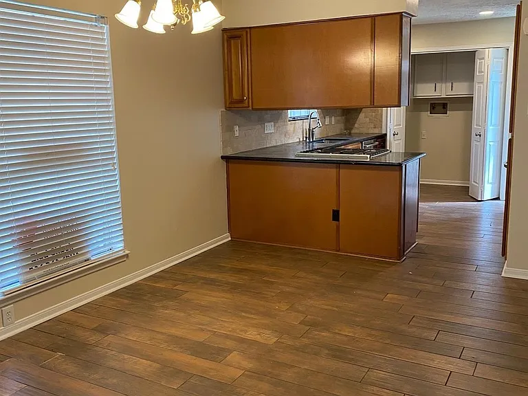 24 Chapparal Ct — Photo 5