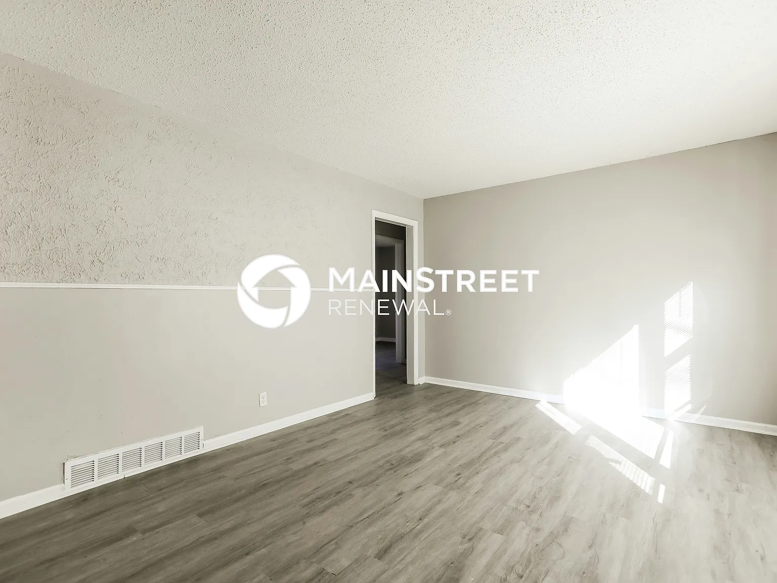10000 Drury Ave — Photo 3