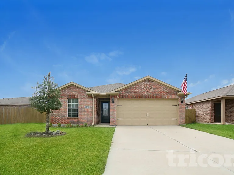 22719 Klingamans Way — Photo 1