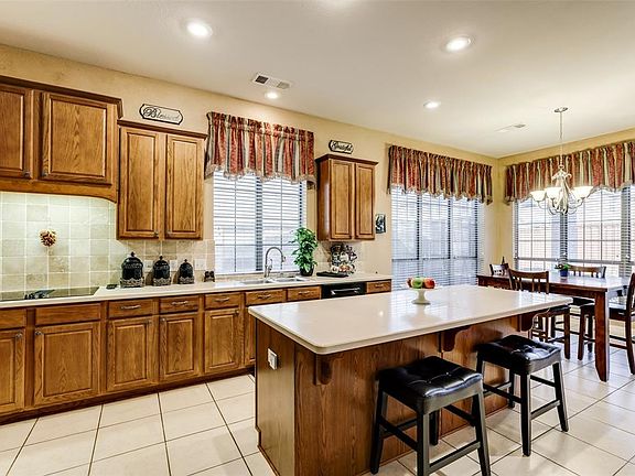 3rd image of 2429 Fawn Meadow Dr