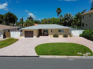 593 39th Ave, Saint Pete Beach, FL 33706