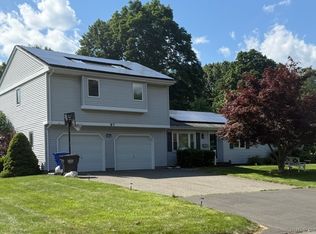 97 Benedict Dr, South Windsor, CT 06074