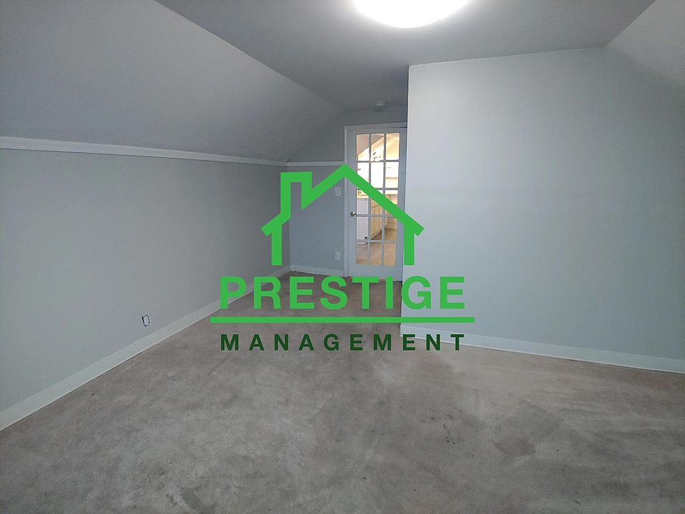 2nd image of 3726 Alder St #3