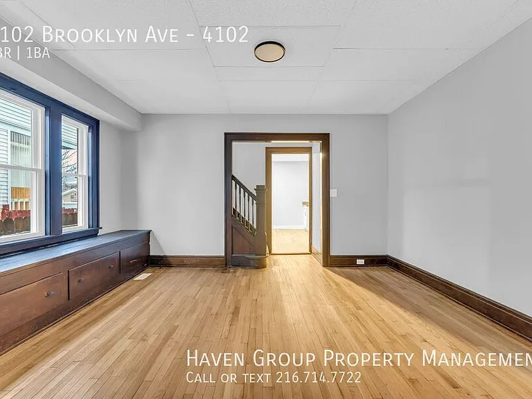 4102 Brooklyn Ave #4102 — Photo 8