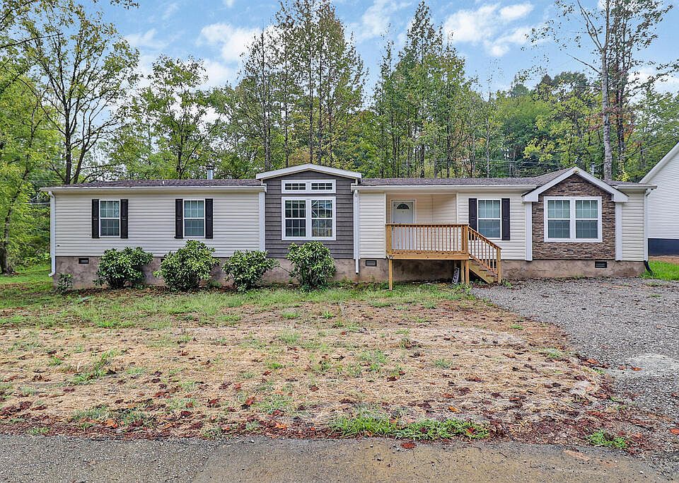 1st image of 681 Hen Valley Rd