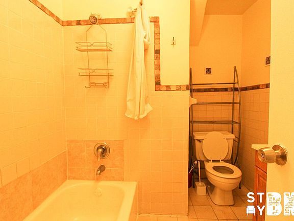 4th image of 15 Irving Pl #2RT