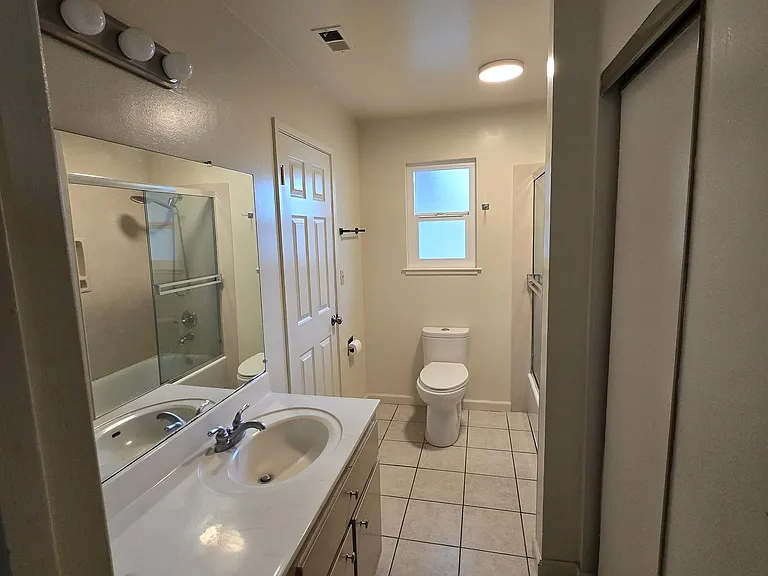 2595 Mabury Sq — Photo 8