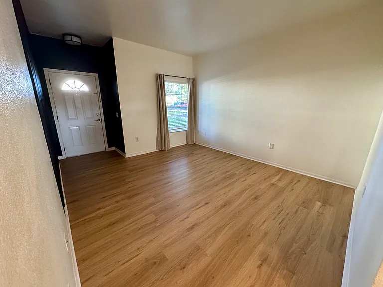 7702 Plantation Cir — Photo 4