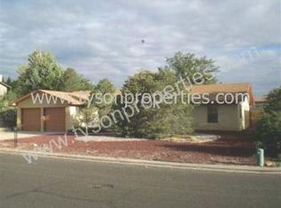 5905 Flor Del Rey NW, Albuquerque, NM 87120