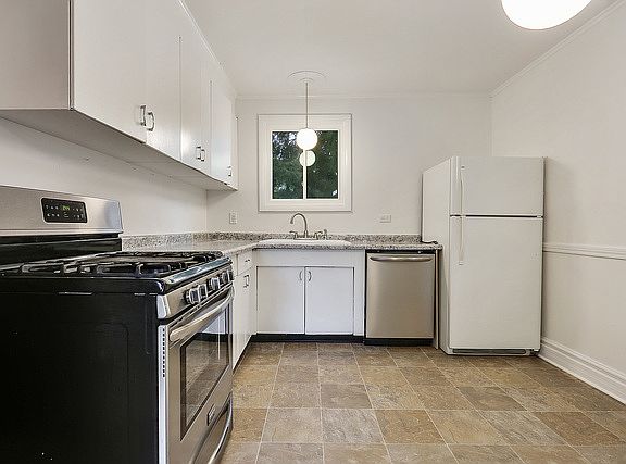 5th image of 339 Minocqua St